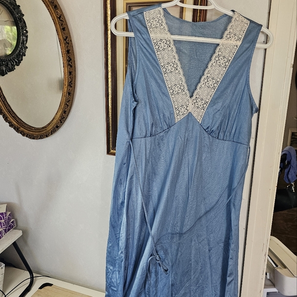 Sky Blue Deep V Slip Dress 1960s style 💙 - Picture 6 of 6